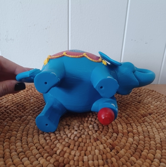 Ringling Circus Elephant Mug - 2001 - Picture 6 of 9